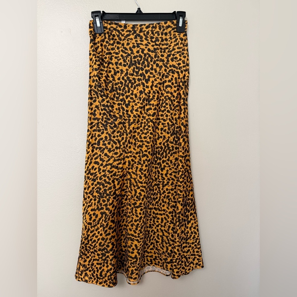 &other Stories Women’s Leopard Print midi Skirt
